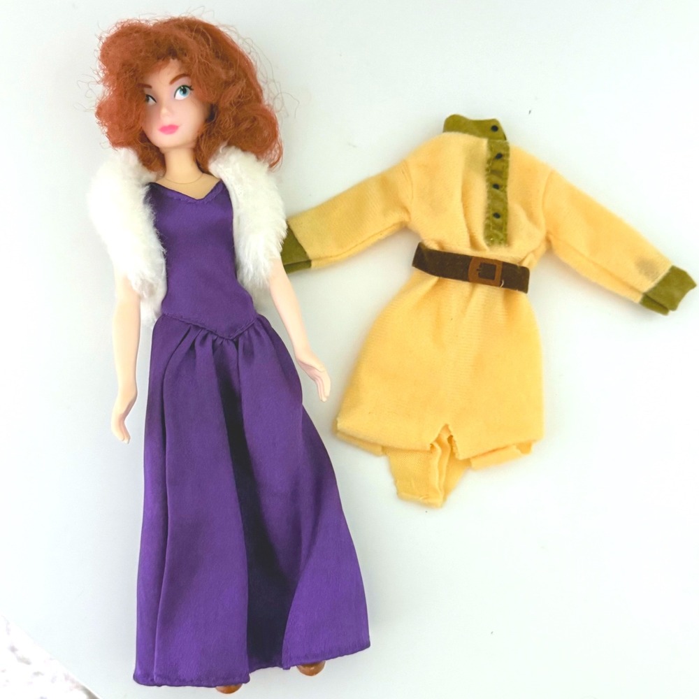Vintage Anastasia Doll 1997 Galoob Purple Gown White Fur & Yellow Travel Outfit